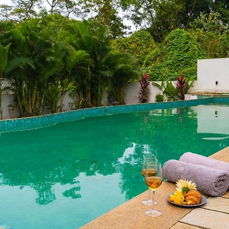 Eko Stay - Solace Villa I Charming Villa Close To Candolim Beach 外观 照片